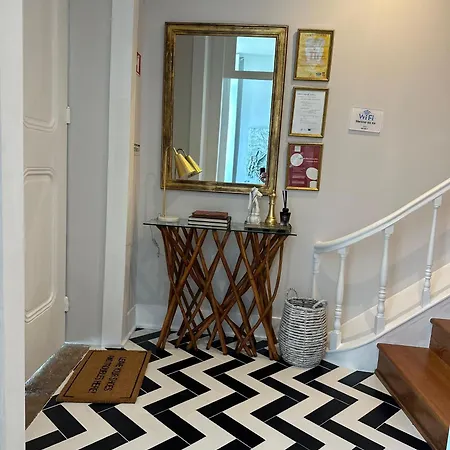 Menina Da Ria Αβέιρο