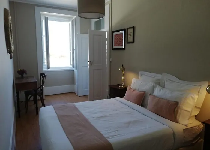 Menina Da Ria * אבאירו