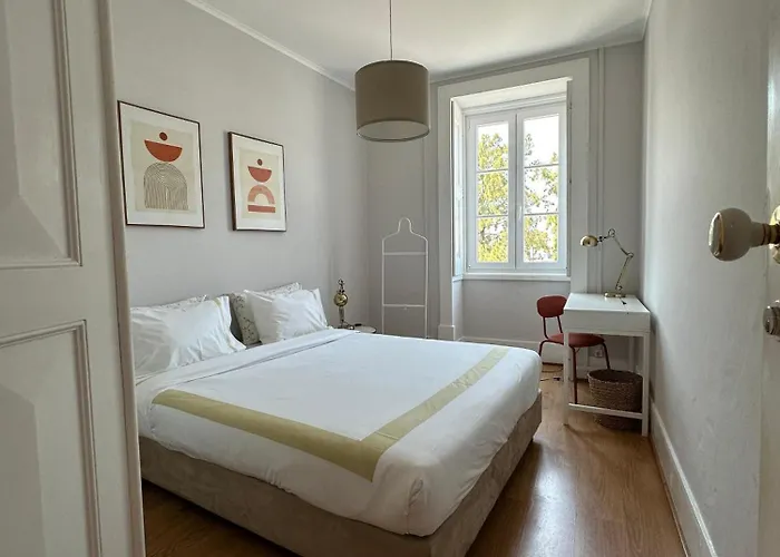 Menina Da Ria * אבאירו